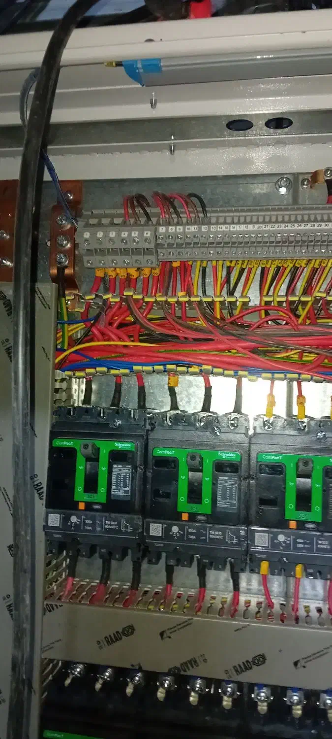 نیرو ساده یا فنی برق کاری|استخدام صنعتی، فنی، مهندسی|بومهن, |دیوار