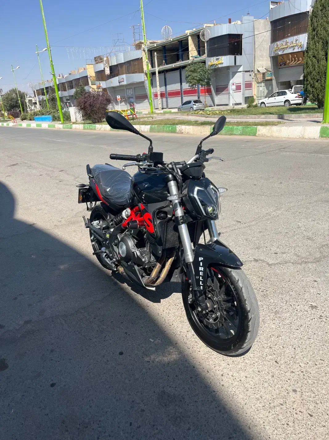 بنلی ۳۰۰ مدل ۱۴۰۱|موتورسیکلت|شهرضا, |دیوار