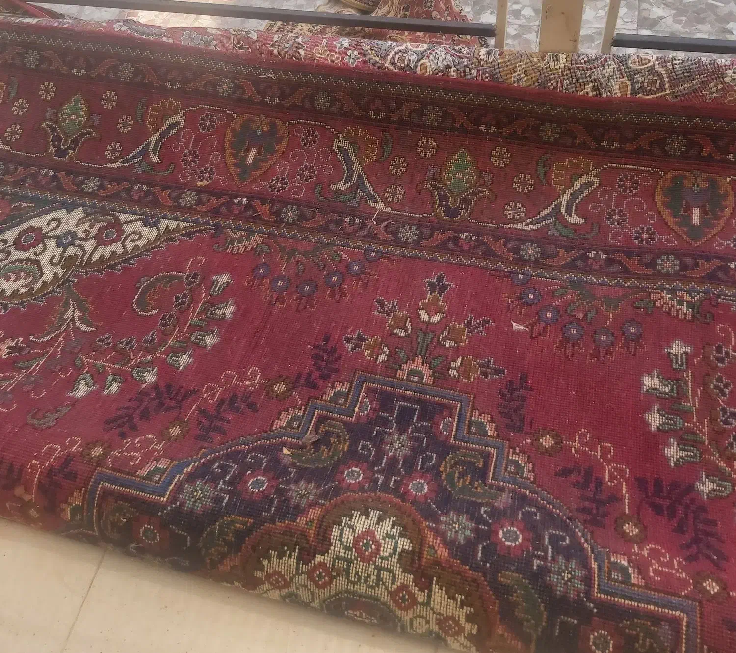 فرش و ظروف آشپزخانه|فرش|رشت, بیجارپس|دیوار