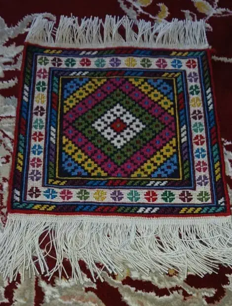 گلیم ۲۰در۲۰ زمینه ای با گل چیت با بهترین بافت|گلیم، جاجیم، گبه|سیرجان, |دیوار