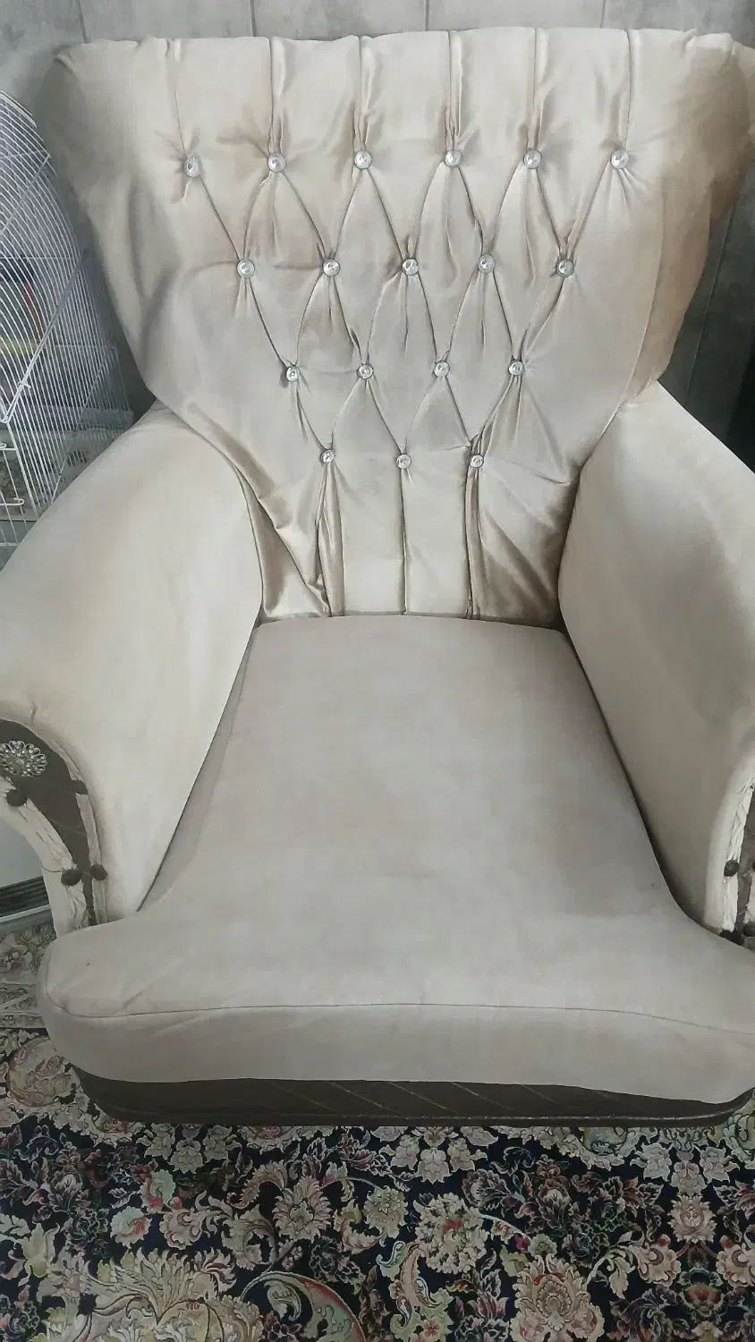 نیم ست مبلمان ۵ نفره|صندلی و نیمکت|مشهد, شهید قربانی|دیوار