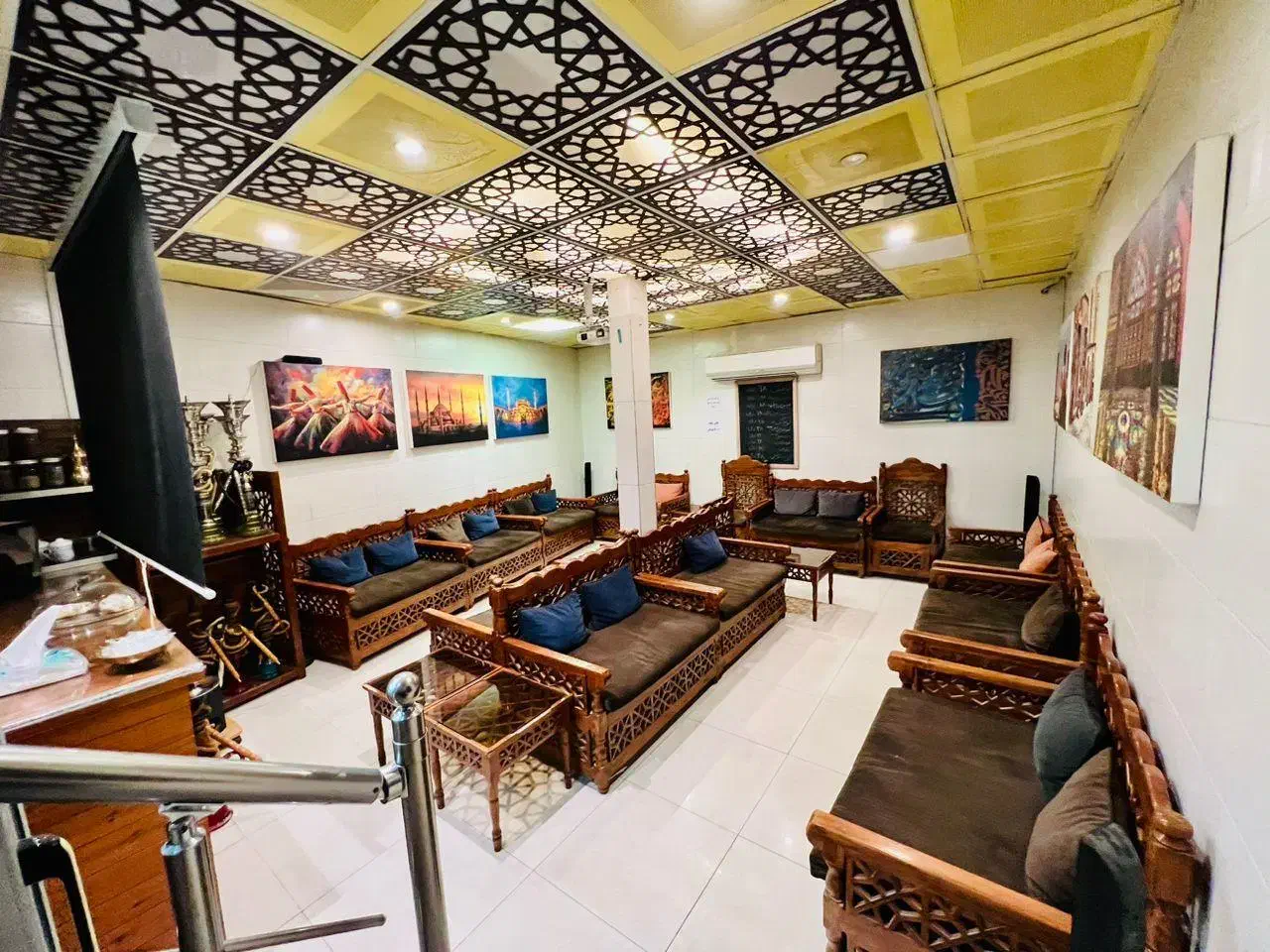 نیروی کار کافه قلیان|استخدام خدمات فروشگاه و رستوران|قم, چهار مردان|دیوار
