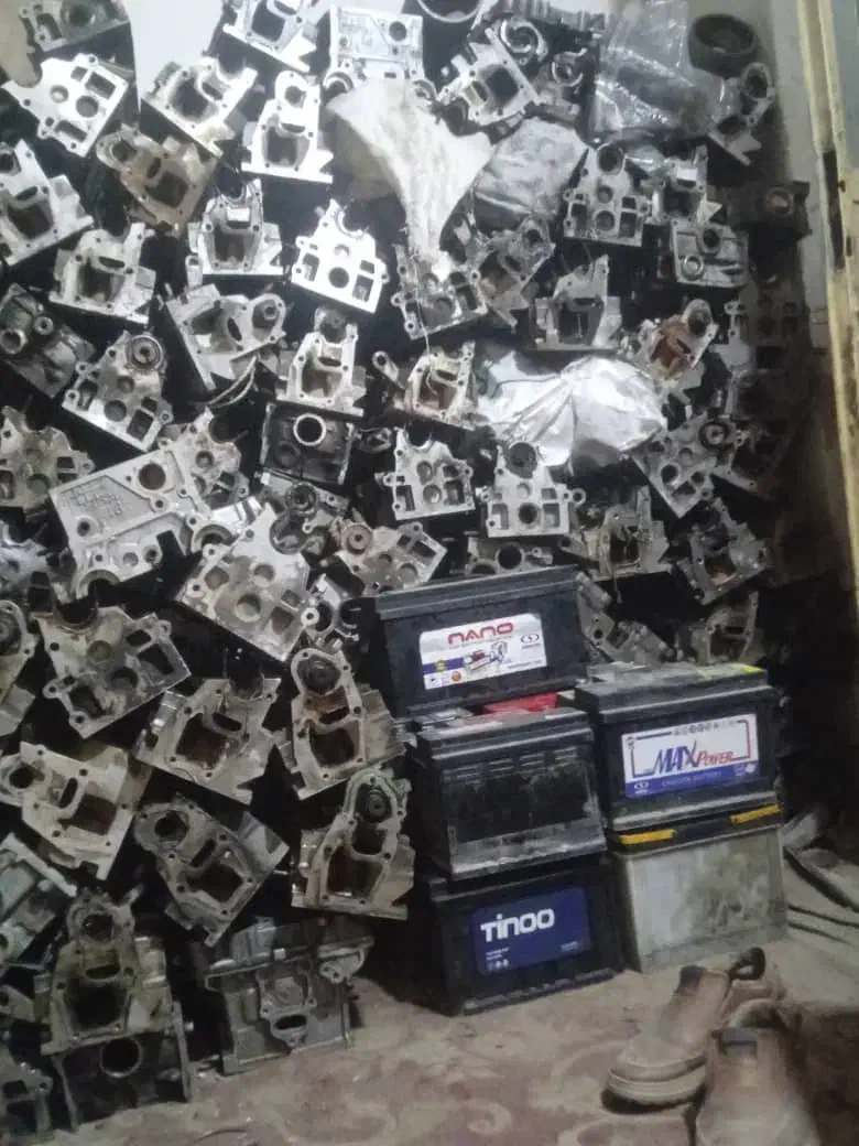 فروش وخری دسیلندر و سرسیلندر رینگ اسپرت باتری خراب|قطعات یدکی و لوازم جانبی|زاهدان, |دیوار