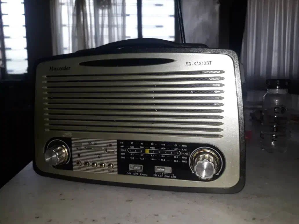 رادیو اسپیکر سنتی بلوتوثی طرح قدیمی چوبی در حد نو|سیستم صوتی خانگی|مشهد, آبکوه|دیوار