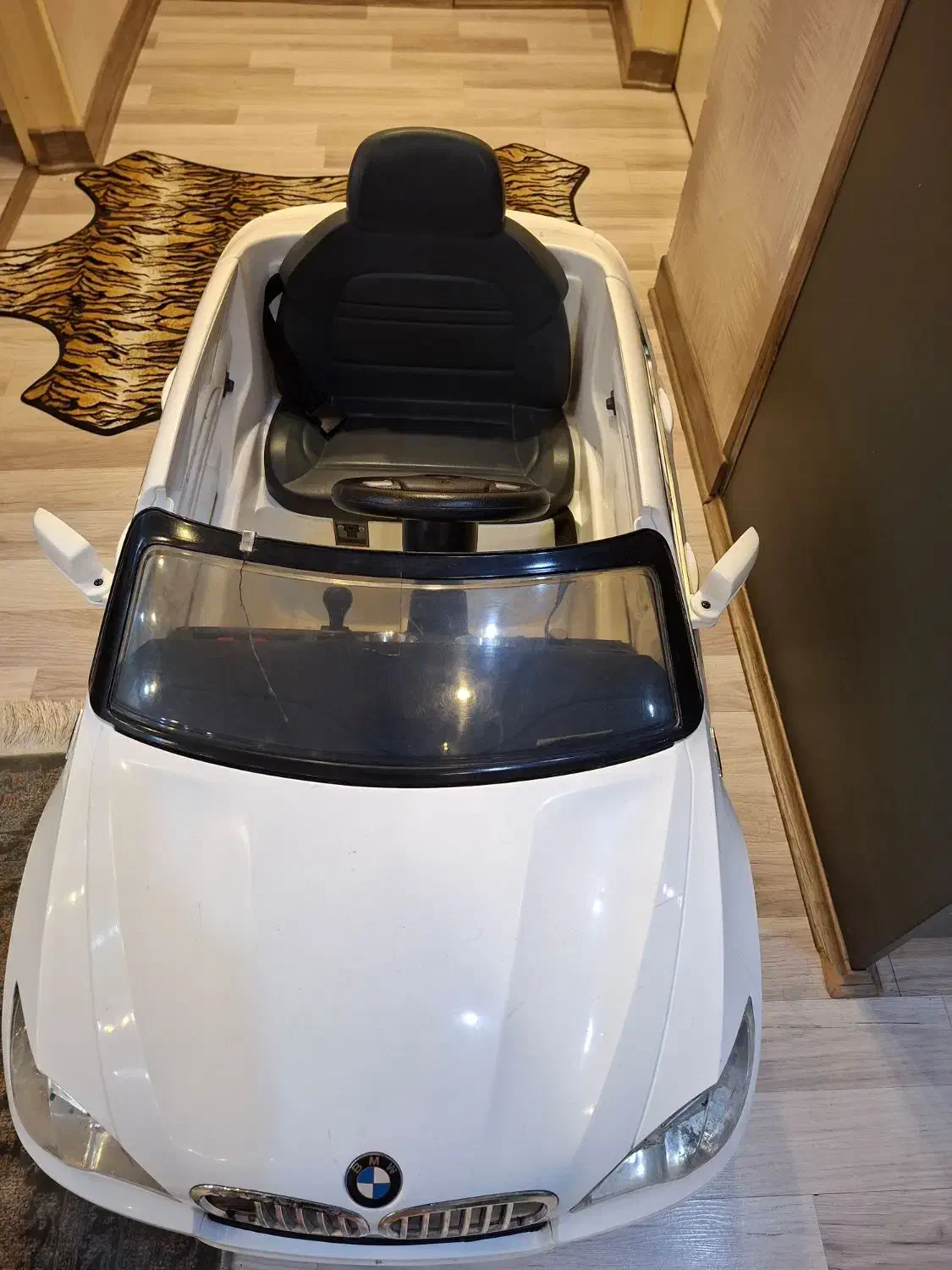 ماشین شارژی|اسباب‌بازی بچه|همدان, |دیوار