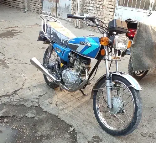 هوندا ۱۲۵|موتورسیکلت|بجنورد, |دیوار