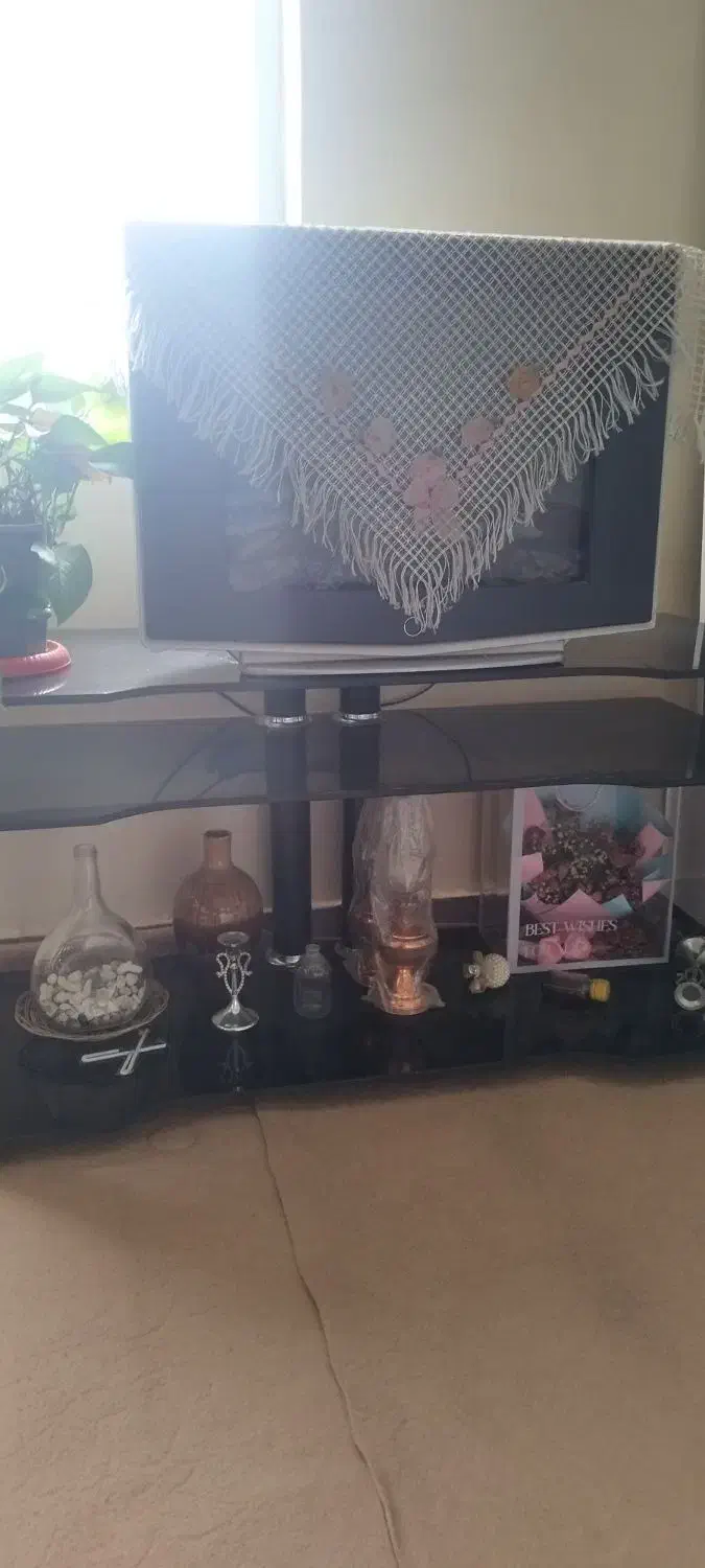 تلویزیزن ۲۱اینچ صفحه تخت|تلویزیون و پروژکتور|تهران, اتابک|دیوار