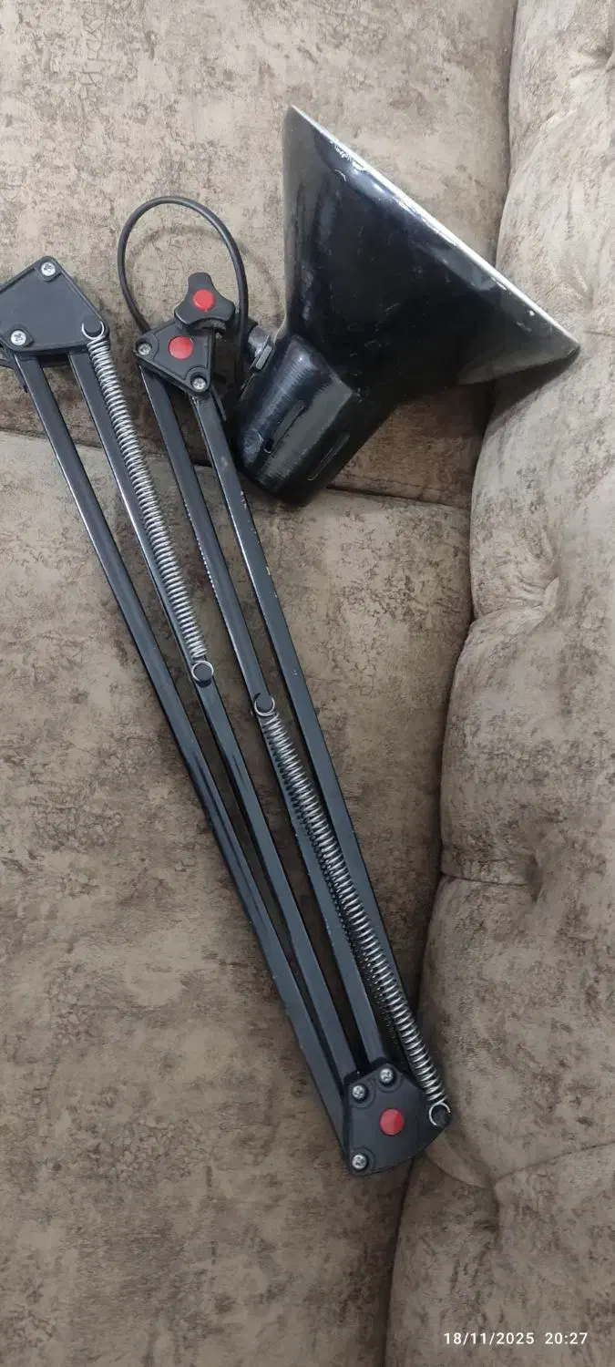 چراغ مطالعه کاملا نو|چراغ خواب و آباژور|مرند, |دیوار