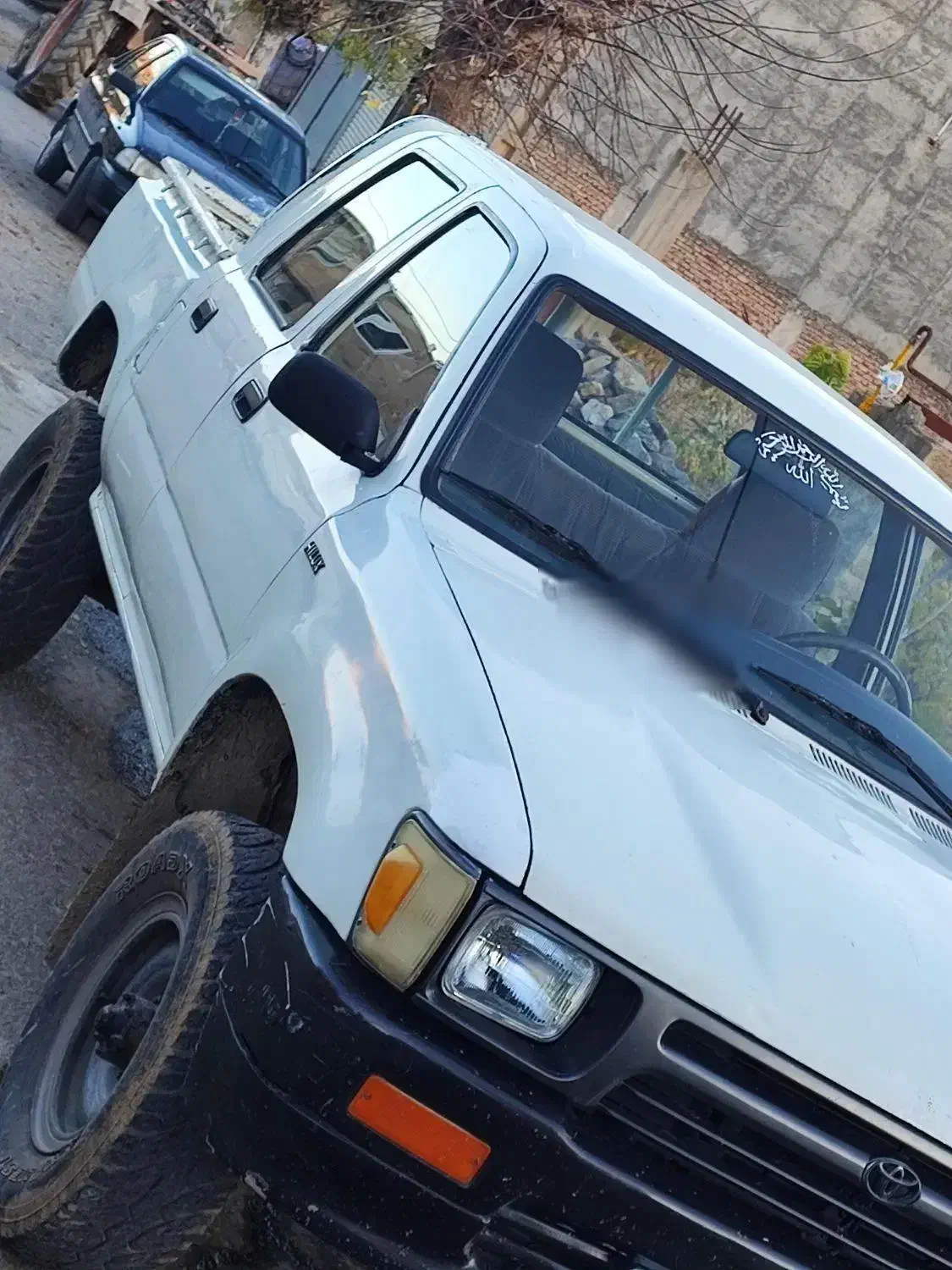 فروشی هایلوکس درحد صفر|خودرو سواری و وانت|آرمرده, |دیوار