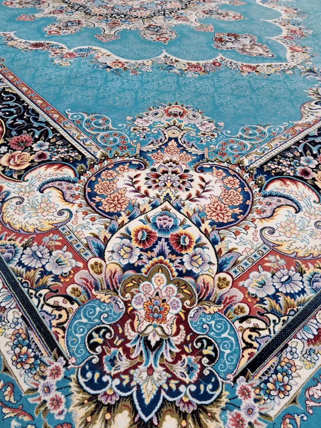 فرش ۱۲متری ۷۰۰شانه تراکم ۲۵۵۰|فرش|ورامین, خیر آباد|دیوار