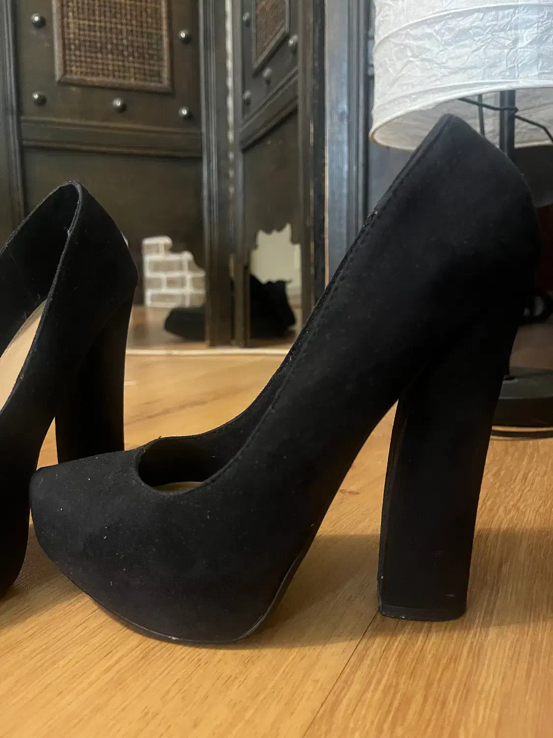 کفش|کیف، کفش، کمربند|تهران, آسمان|دیوار