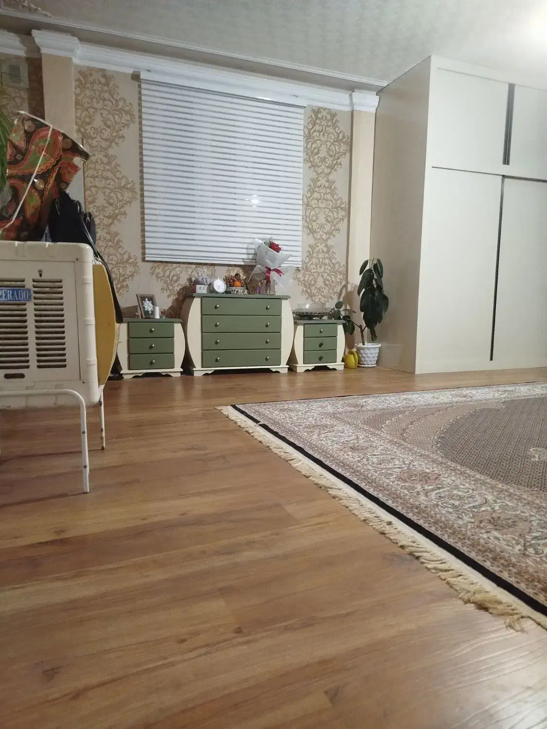 فروش واحد دربرخیابان کانال قراغی مارالان|فروش آپارتمان|تبریز, |دیوار