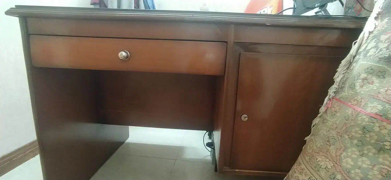 میز تحریر|میز تحریر و کامپیوتر|همدان, |دیوار