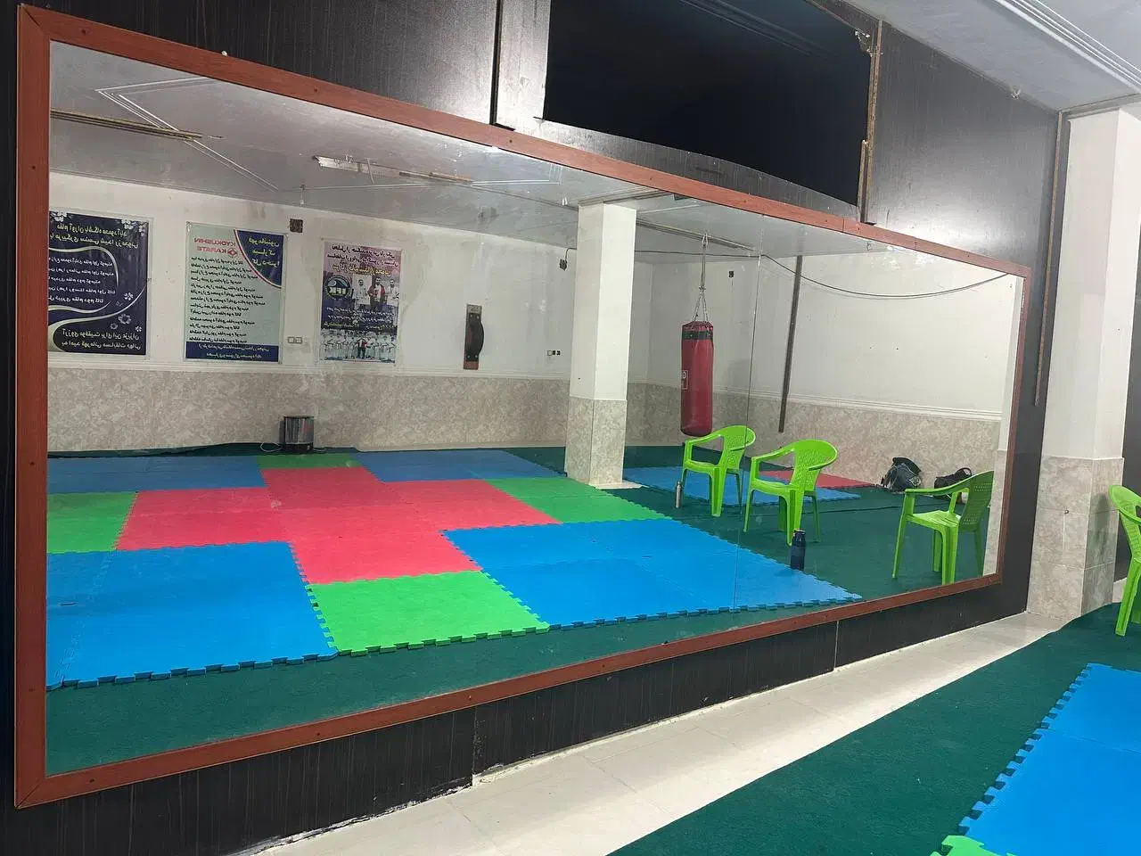 تاتامی و آینه|تجهیزات ورزشی|شیراز, میانرود|دیوار