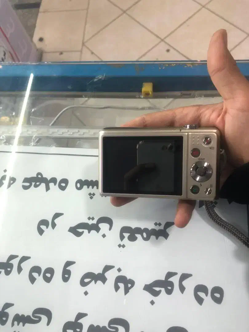 دوربین دیجیتال کاسیو در حد نو|دوربین عکاسی و فیلم‌برداری|دورود, |دیوار