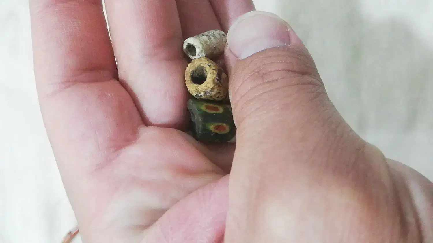 مهره های کهنه گبری|کلکسیون اشیاء عتیقه|اهواز, اهواز|دیوار