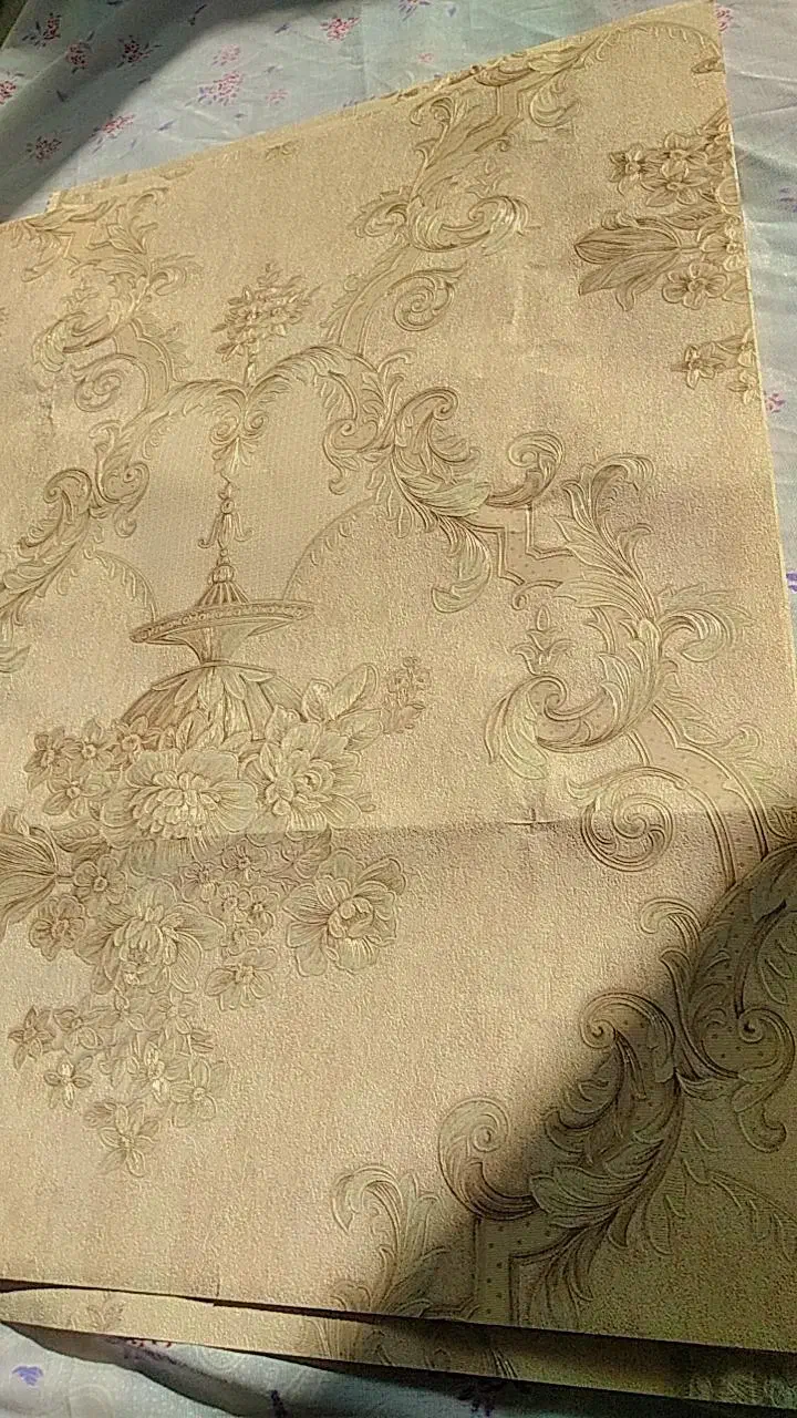 تکه‌های کاغذ دیواری دکوری طرح گل‌دار|خدمات پیشه و مهارت|اسفراین, |دیوار