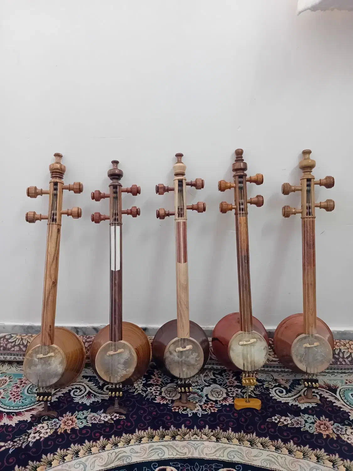 کمانچه|سازهای سنتی|نهاوند, |دیوار