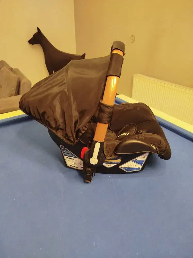 صندلی ماشین کریر تخت کنارمادر|تخت و صندلی بچه|هشتگرد, شهرک راه آهن|دیوار