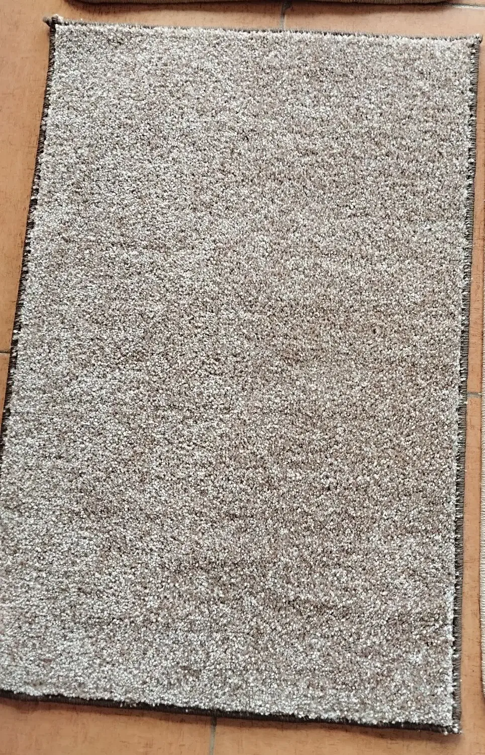 رها کرم بلور بژ رویال کرم مونترال کاراملی و..|موکت|یاسوج, |دیوار