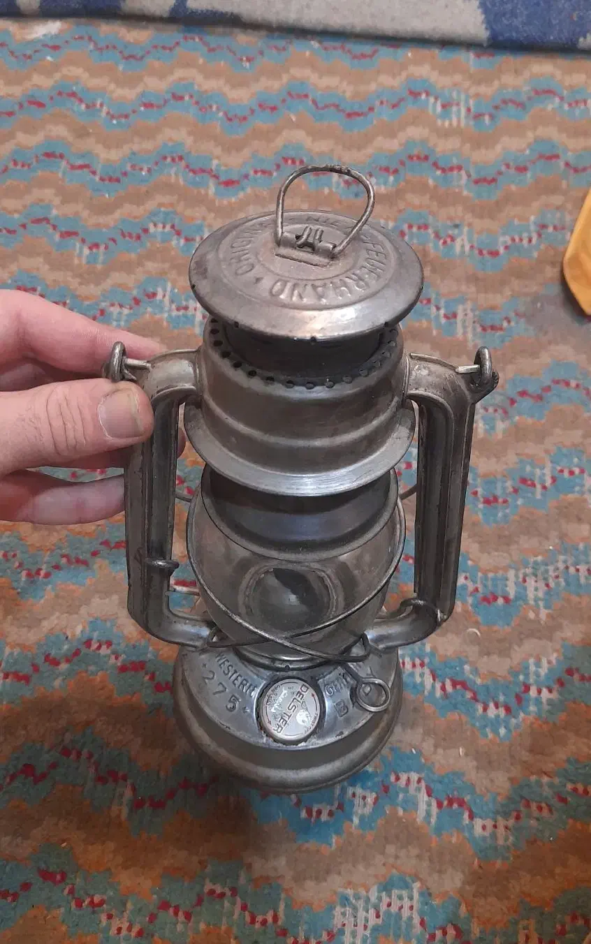 چراغ فانوس قدیمی|کلکسیون اشیاء عتیقه|بیرجند, |دیوار