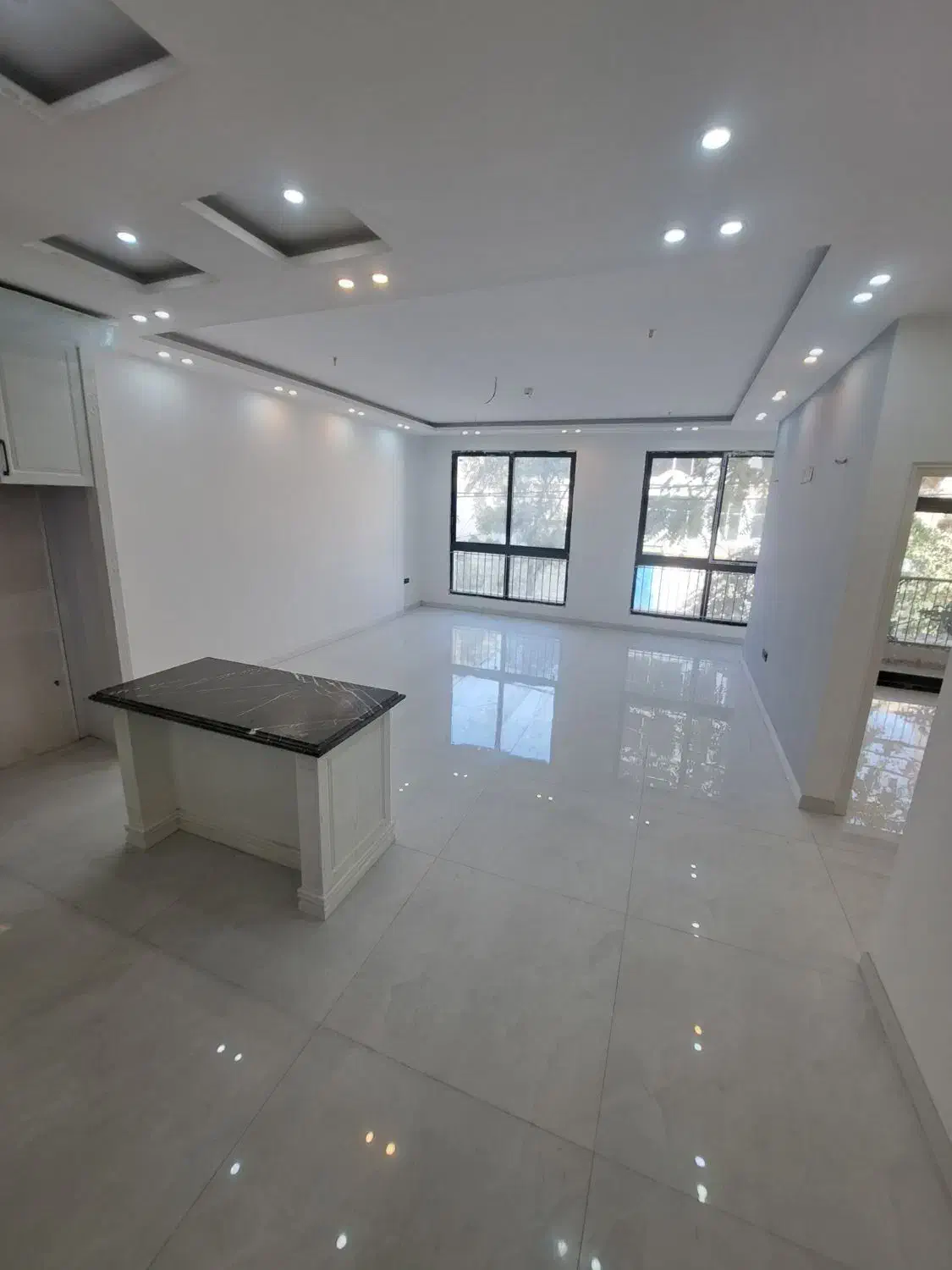 فروش آپارتمان ۱۰۵ متری/خیابان امامرضا/معبر ۲۰ متر|فروش آپارتمان|مشهد, کوشش|دیوار