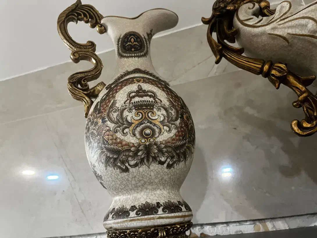 سرویس تزئینی زیرخاکی|کلکسیون اشیاء عتیقه|قم, باغ شازده|دیوار