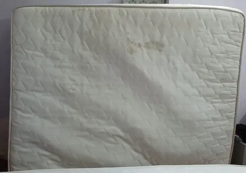 خوشخواب|تشک تختخواب|تربت جام, شهید غلام زاده|دیوار