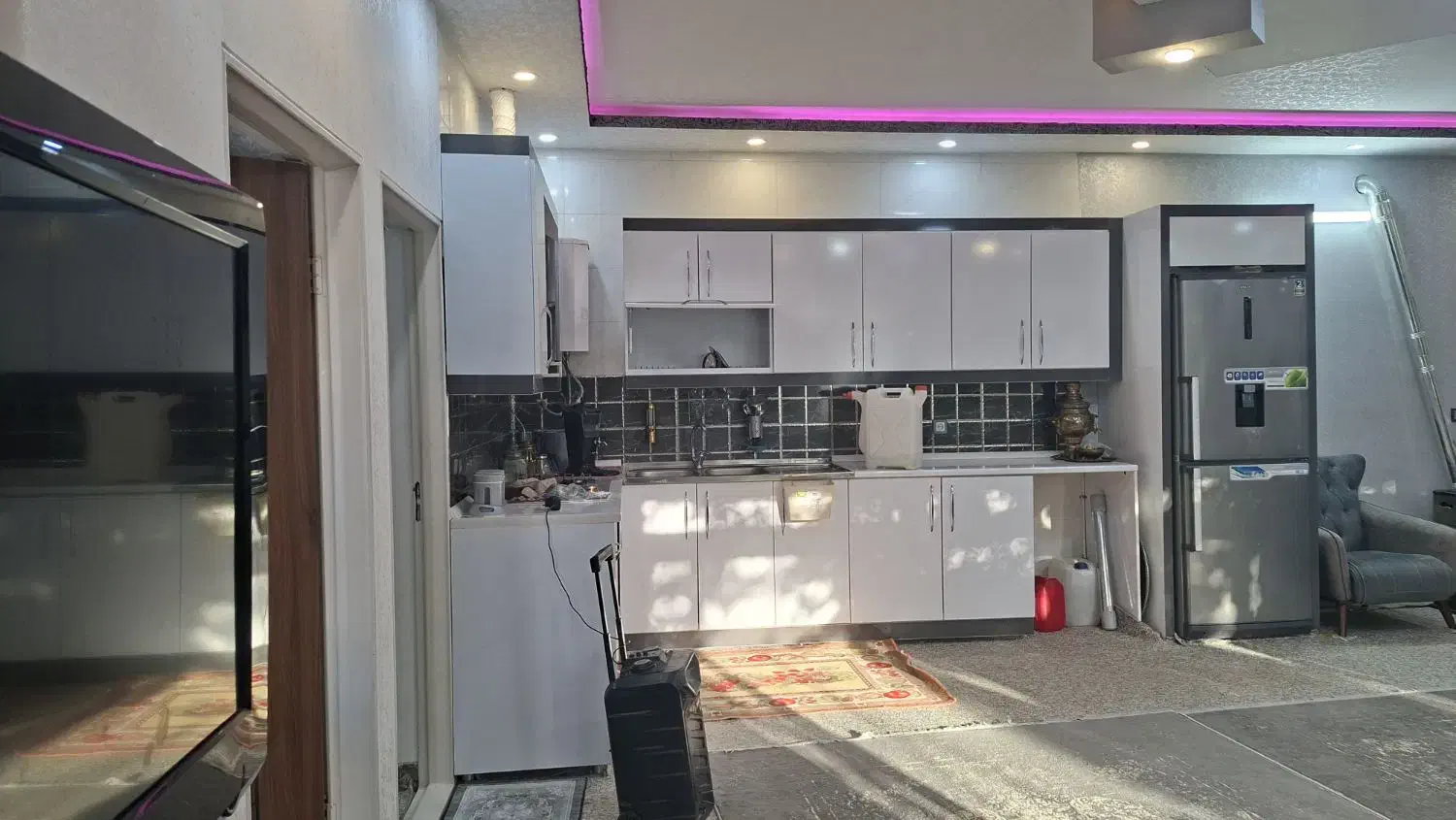 اجاره باغ ویلا قلعه سفید لوکیشن عالی|اجارهٔ خانه و ویلا|شاهین‌شهر, حافظ شمالی|دیوار