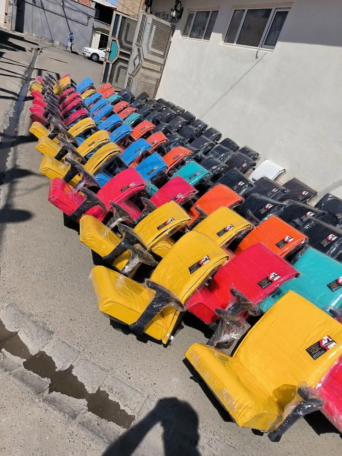 صندلی جکدار پشت میز تحریر صندل|عمده‌فروشی|خوی, |دیوار