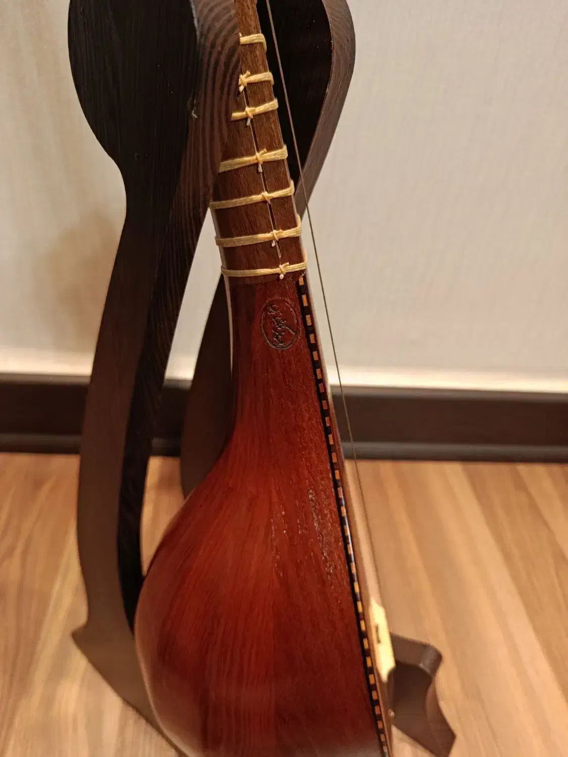 سه تار|سازهای سنتی|کرج, عظیمیه|دیوار