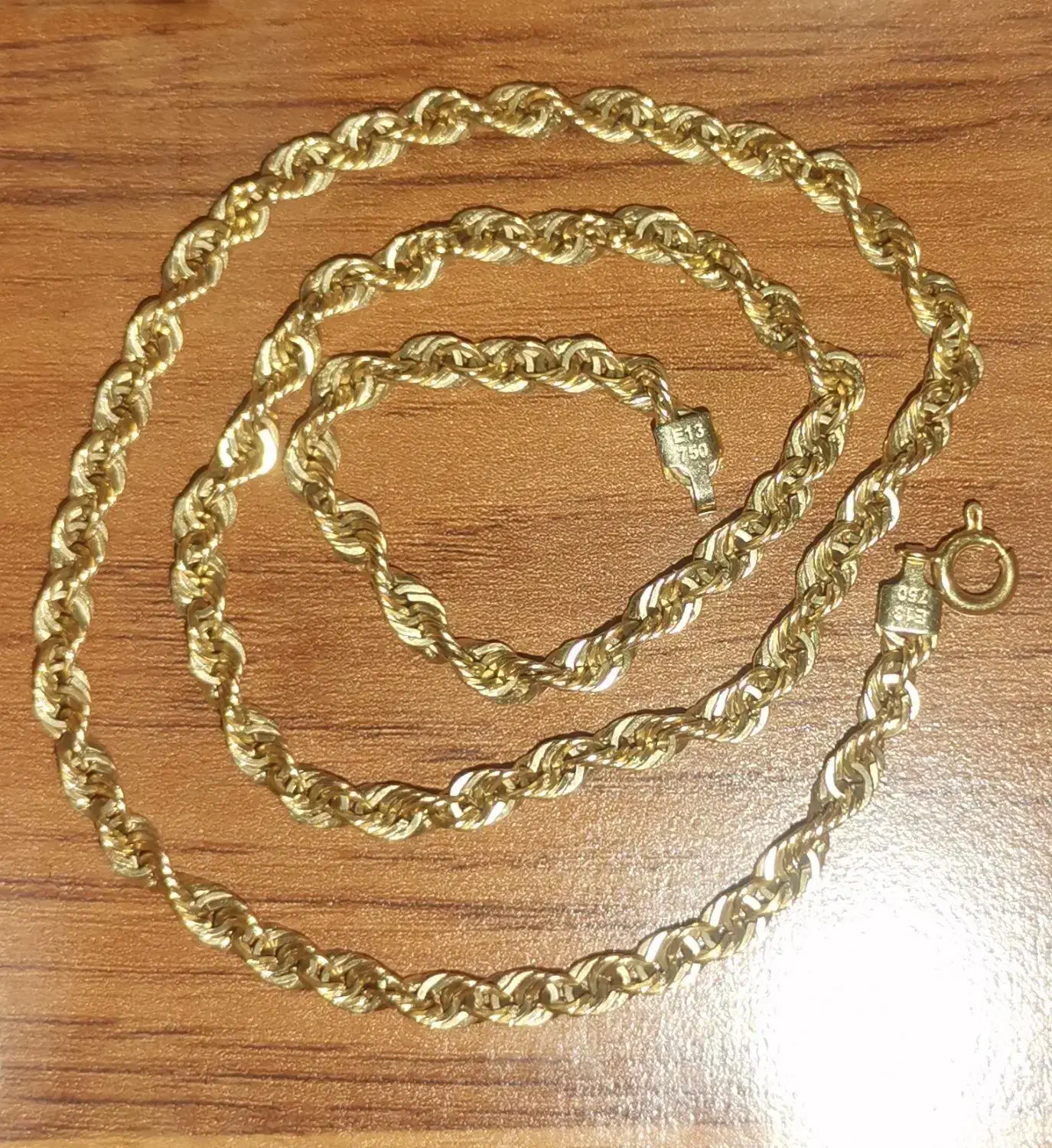 زنجیر طنابی|جواهرات|شوشتر, |دیوار