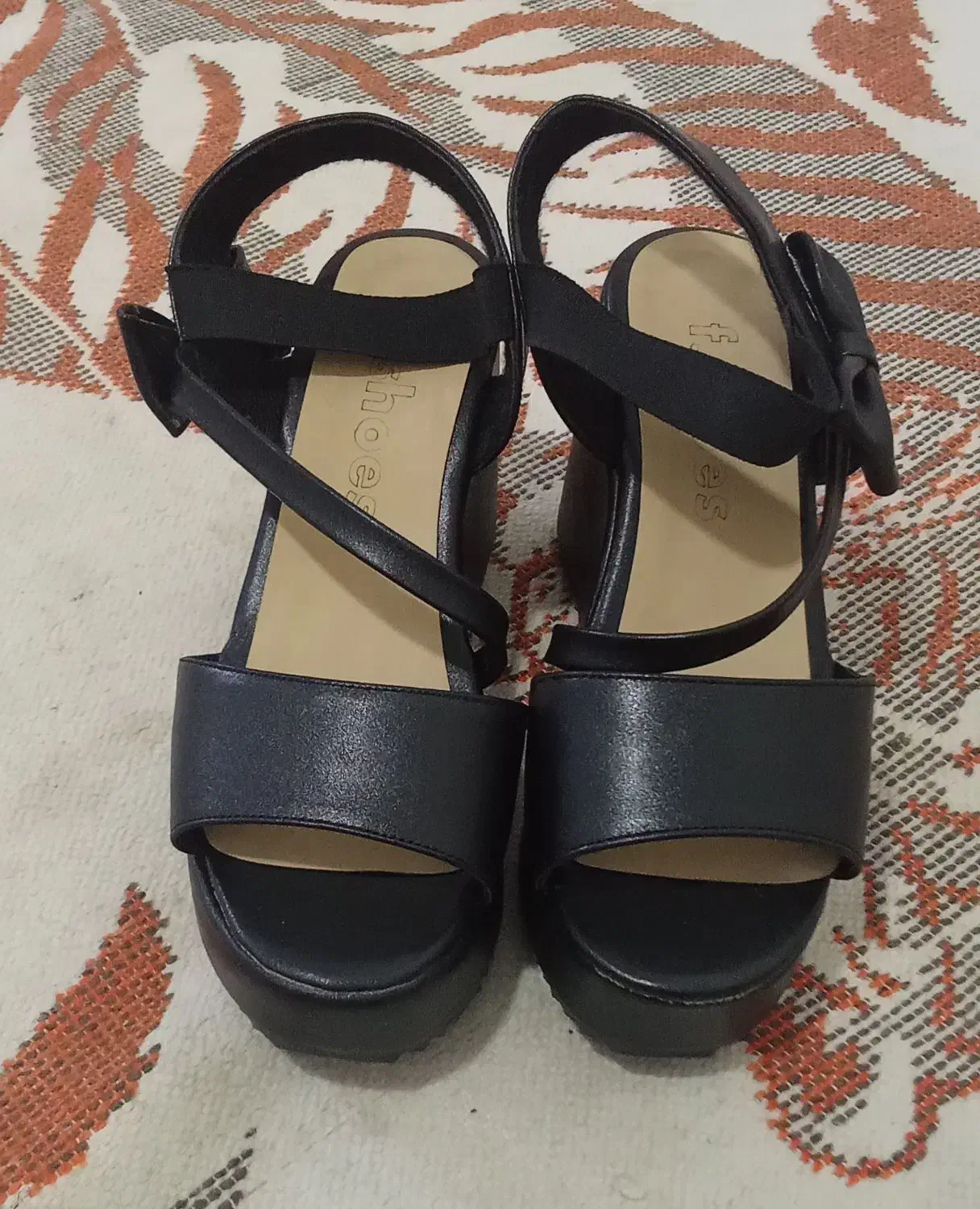 کفش تسمه ای پاشنه دار جنس خوب|کیف، کفش، کمربند|یاسوج, |دیوار