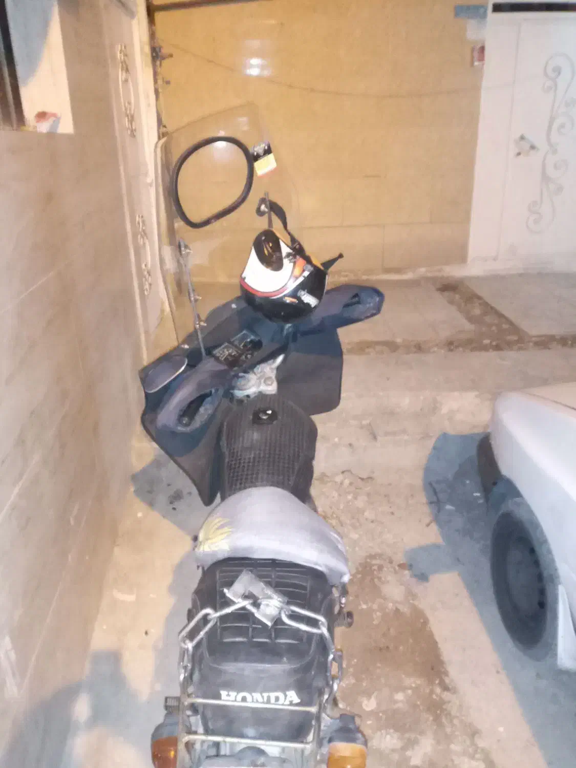 موتور|موتورسیکلت|پرند, فاز ۶|دیوار