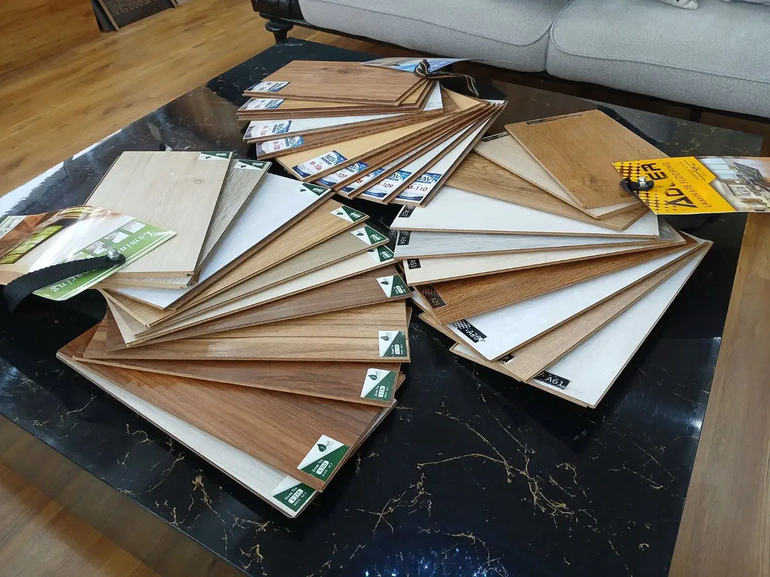 فروش انواع کاغذ دیواری پارکت کفپوش با تنوع بالا|عمده‌فروشی|کرج, گلشهر|دیوار