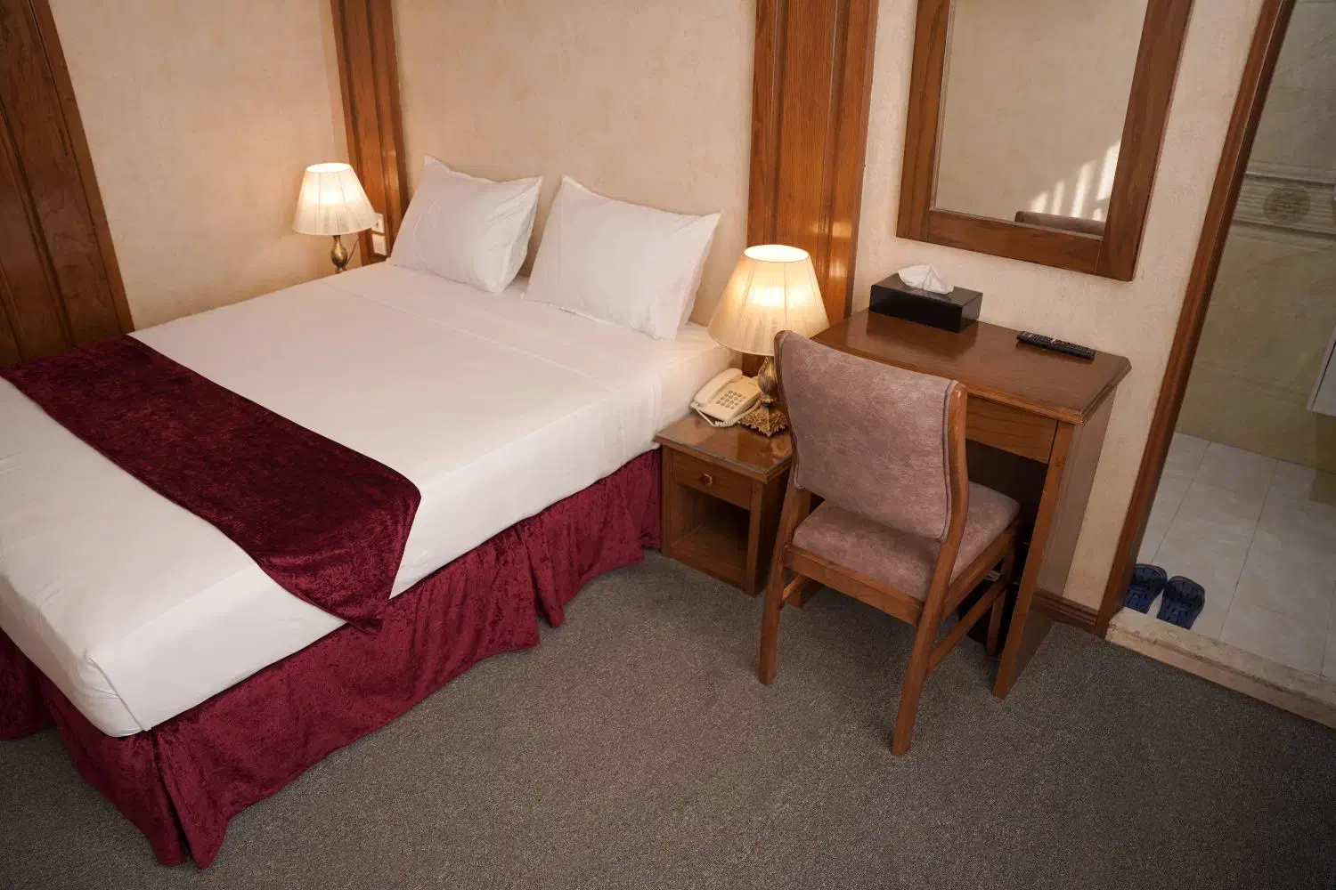 بزرگترین مرکز رزرواسیون هتل واقامت در مشهد|تور و چارتر|اردکان, |دیوار