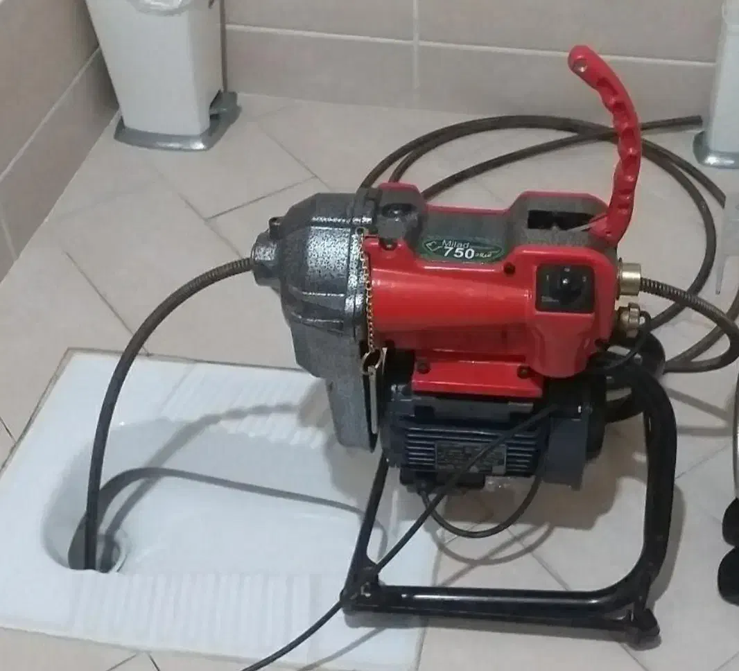 لوله بازکنی رسوب زدایی آبگرم و سرد فنرزنی 24 ساعته|خدمات پیشه و مهارت|ایلام, |دیوار