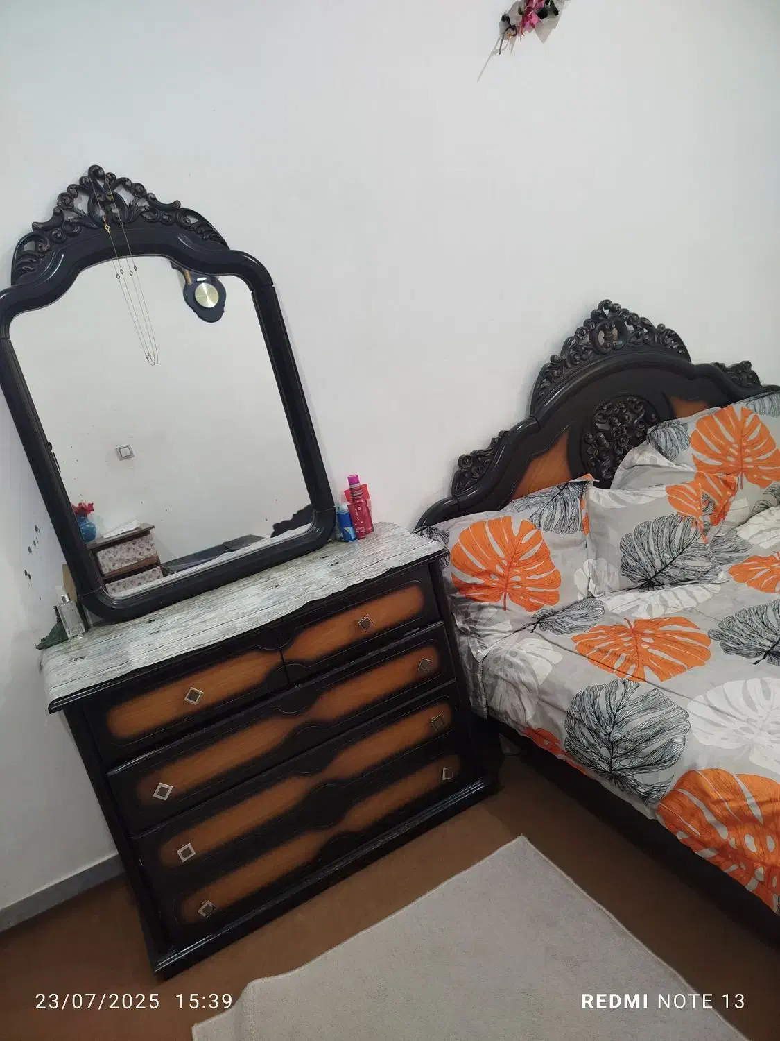 سرویس تخت خواب.|تخت و سرویس خواب|پارس‌آباد, |دیوار