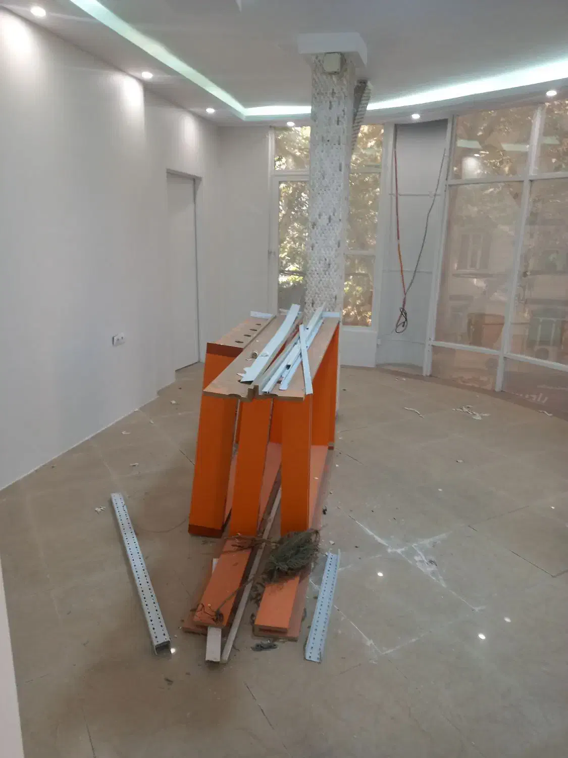 اجاره اداری ۹۰ م ۲ خوابه ولیعصر چهارراه مخابرات|اجارهٔ دفتر کار، اتاق اداری، مطب|شهریار, شهریار|دیوار