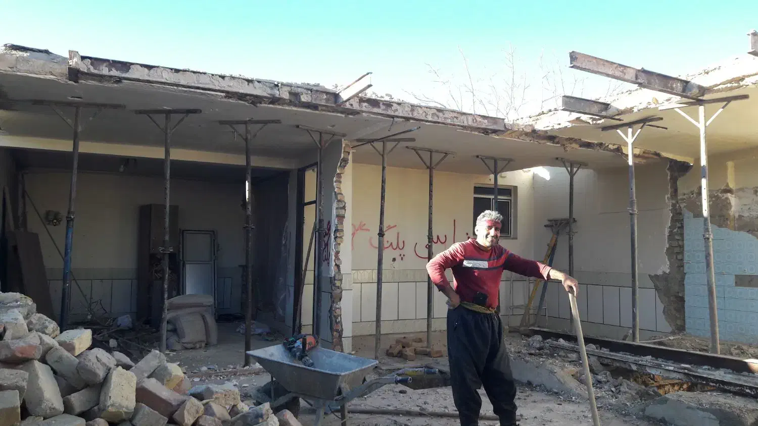 تخریب کار|خدمات پیشه و مهارت|الیگودرز, |دیوار