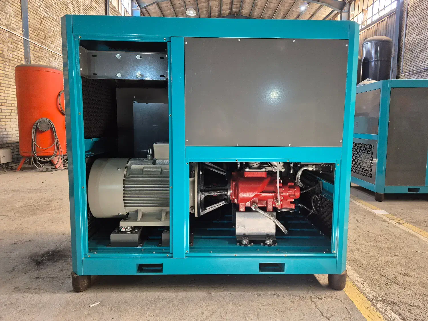 کمپرسور اسکرو صنعتی مخزن باد استاندراد|ماشینآلات صنعتی|اصفهان, قلعه طبره|دیوار