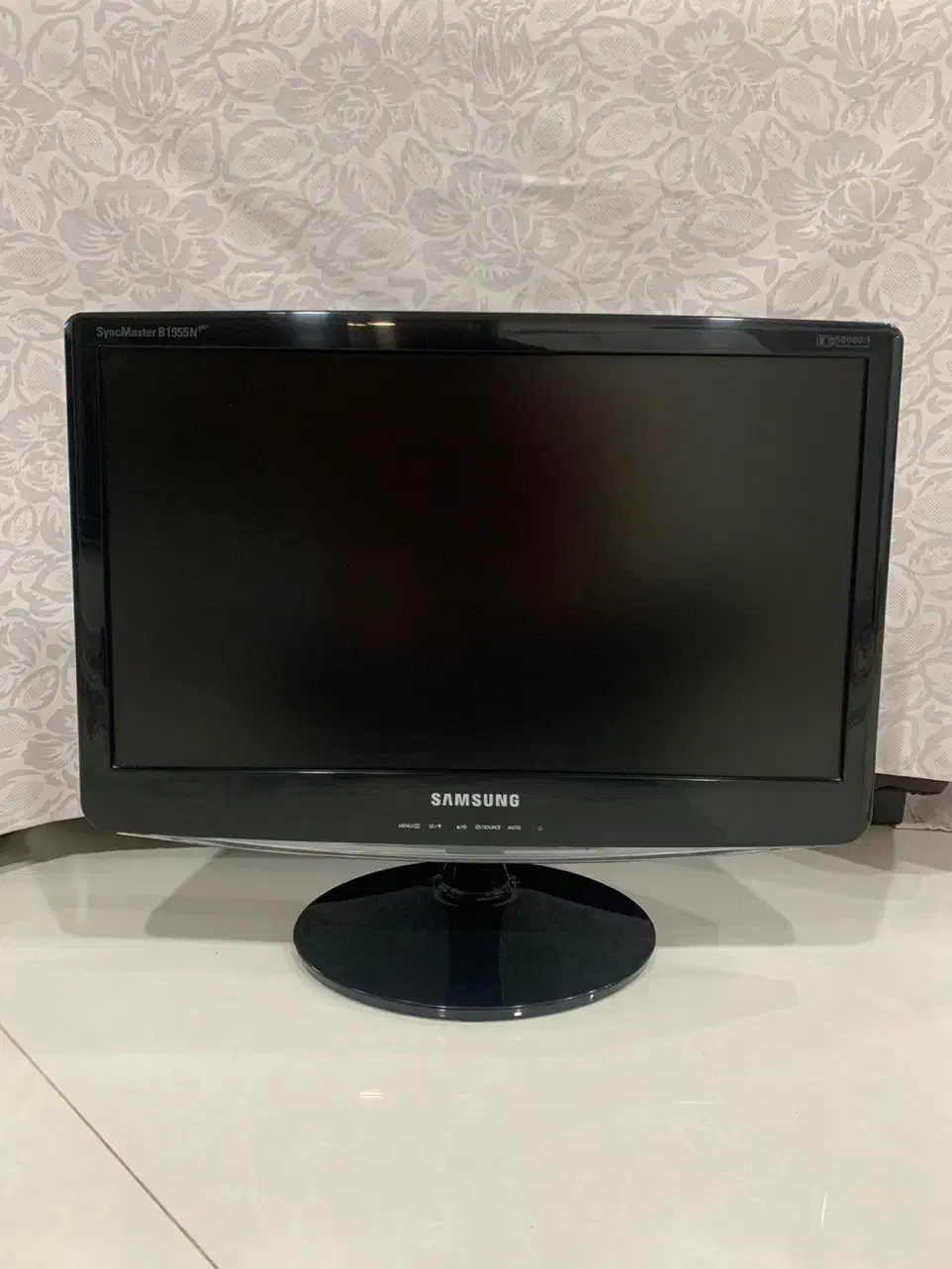 مانیتور سامسونگ|قطعات و لوازم جانبی رایانه|تربتحیدریه, قائم|دیوار