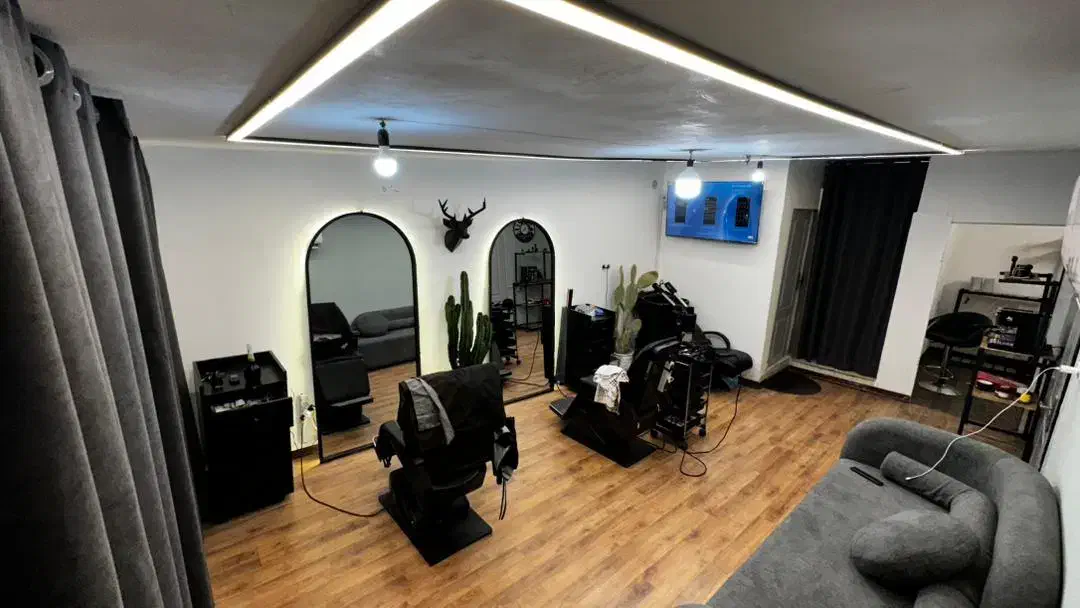 اجاره صندلی / اتاق تاتو / سالن مردانه / پیروزی|خدمات آرایشگری و زیبایی|تهران, ائمه اطهار|دیوار