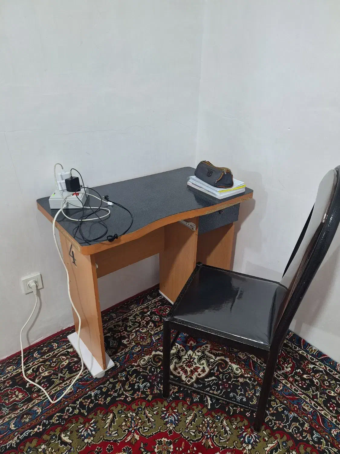 میز و صندلی|میز تحریر و کامپیوتر|خرمآباد, |دیوار