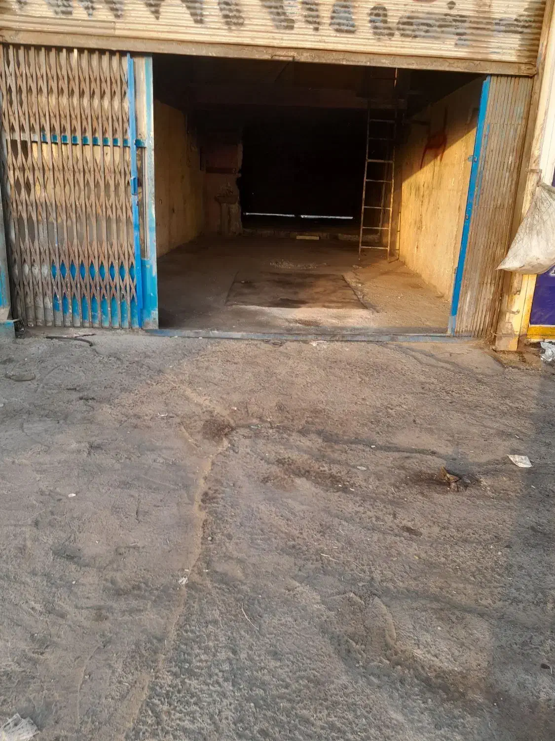 اجاره مغازه ۷۸متری بر خیابان شهریار|اجارهٔ مغازه و غرفه|رباطکریم, شهرک صنعتی زوارهای|دیوار