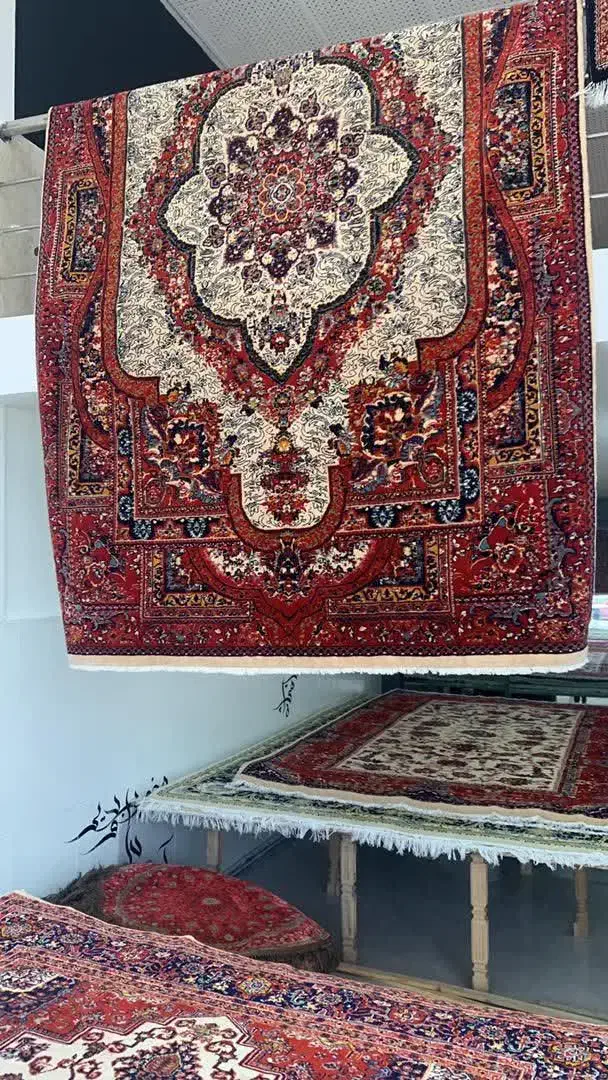 فرش پشم طبیعی|فرش|سلماس, |دیوار