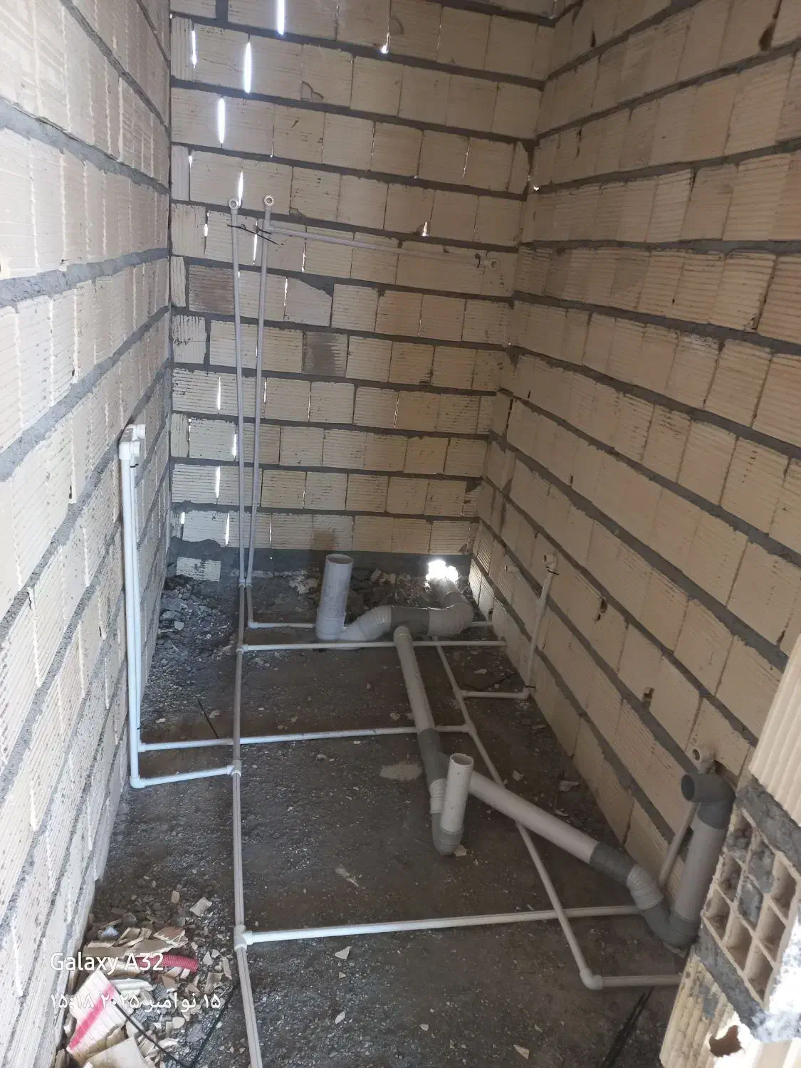 برق کشی و لوله کشی آب و فاضلاب|خدمات پیشه و مهارت|میناب, |دیوار