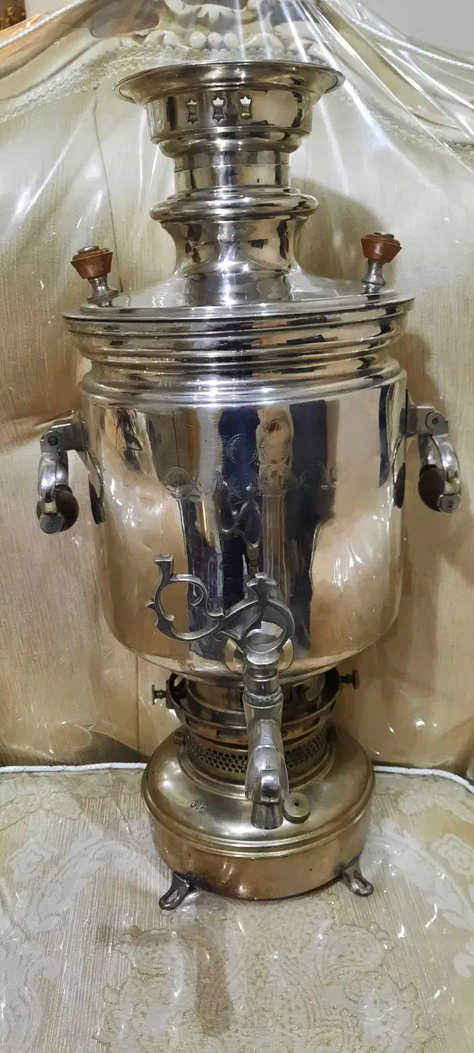 سماور نفتی برنجی اصل روس|کلکسیون اشیاء عتیقه|کرج, کوی امامیه|دیوار