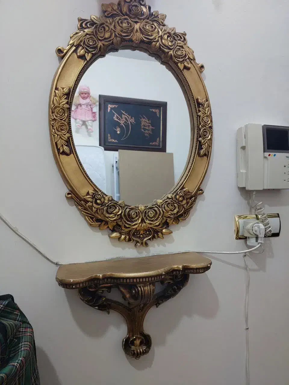 آیینه|آینه|مشهد, مشکینی (شهرک غرب)|دیوار