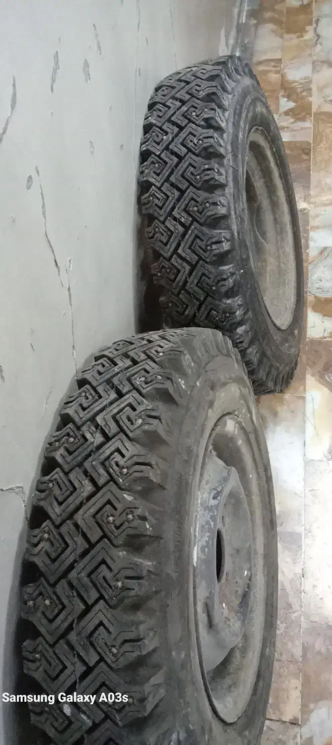 لاستیک یخ شکن میخ دار اردی پیکان|قطعات یدکی و لوازم جانبی|تهران, نیروی هوایی (پیروزی)|دیوار